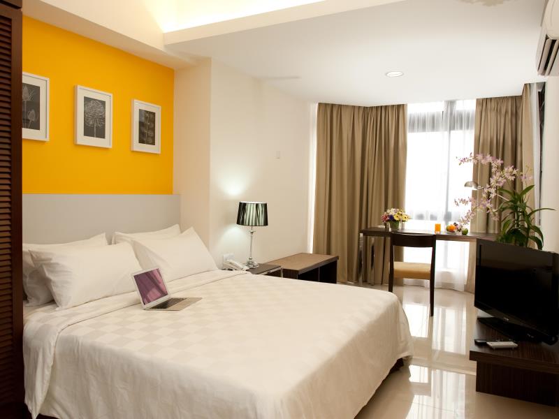 Fahrenheit Suites