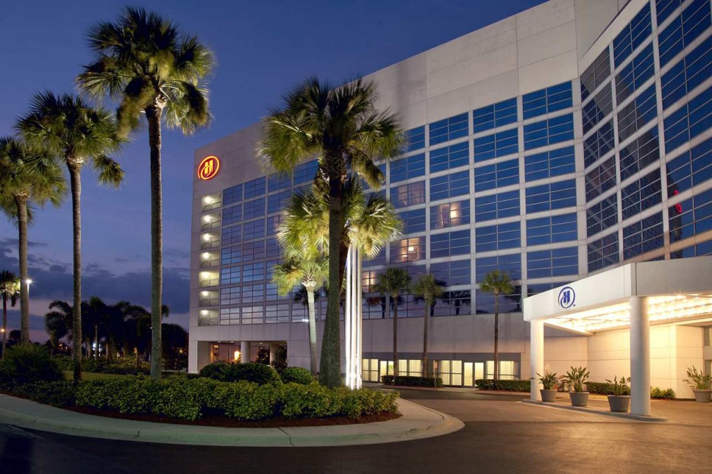 Hilton Melbourne Airport 02  Top 5 hotels near airport in Melbourne Hilton Melbourne Airport 02