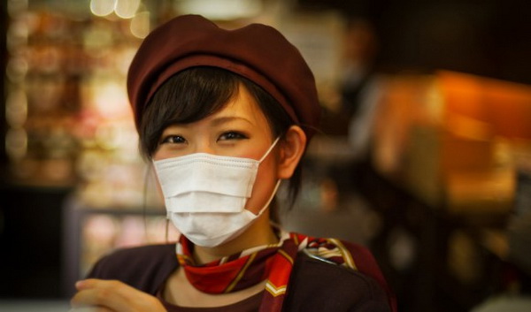 Top 30 customs in Japan, wearing sterile masks