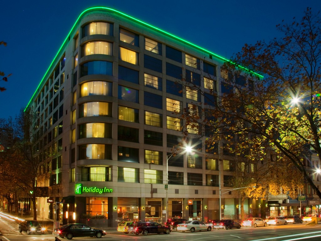 holiday-inn-melbourne  5 Best hotels in Melbourne's CBD holiday inn melbourne