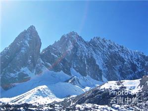 scenery of the jade dragon mountain