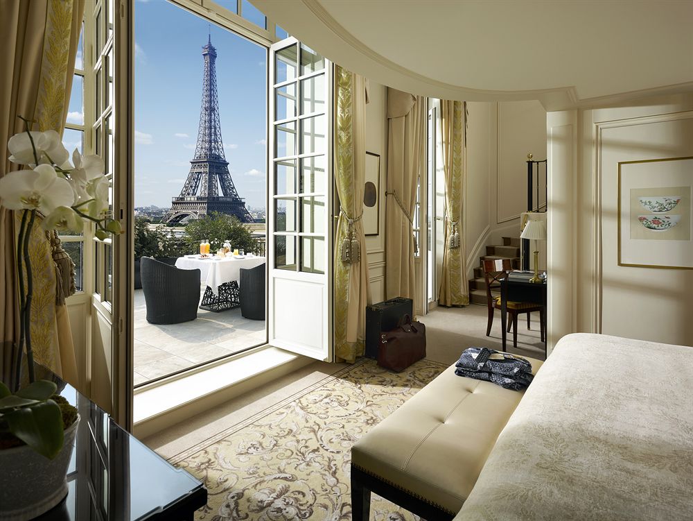shangrila-paris-view